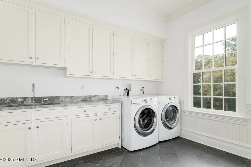 895 Lake Avenue Greenwich CT 06831