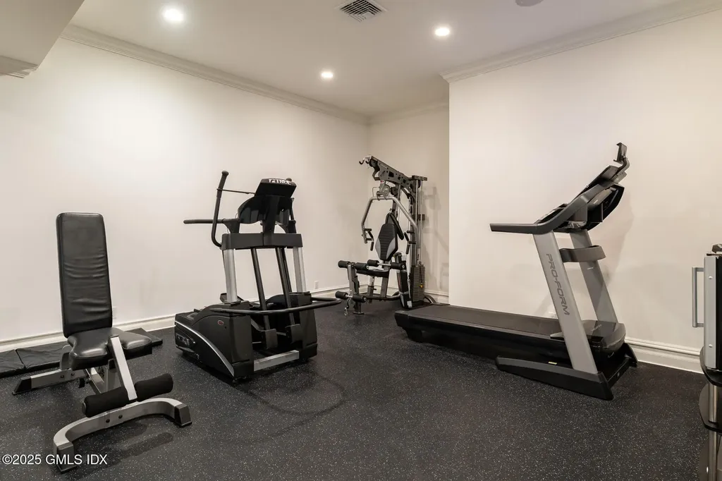 895 Lake Avenue Greenwich CT 06831