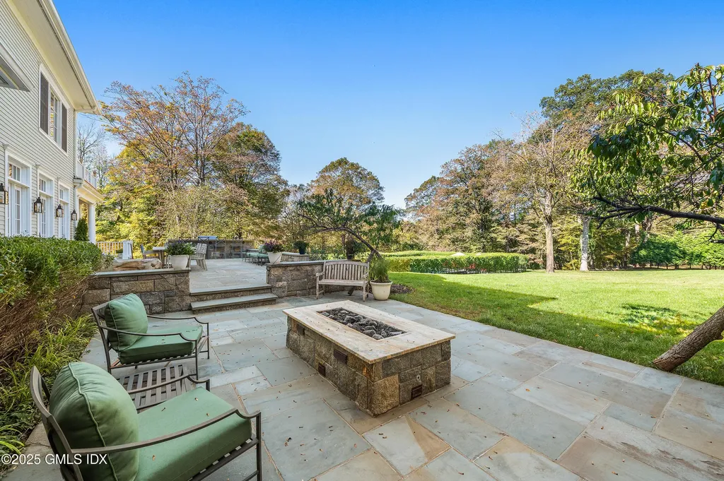 895 Lake Avenue Greenwich CT 06831