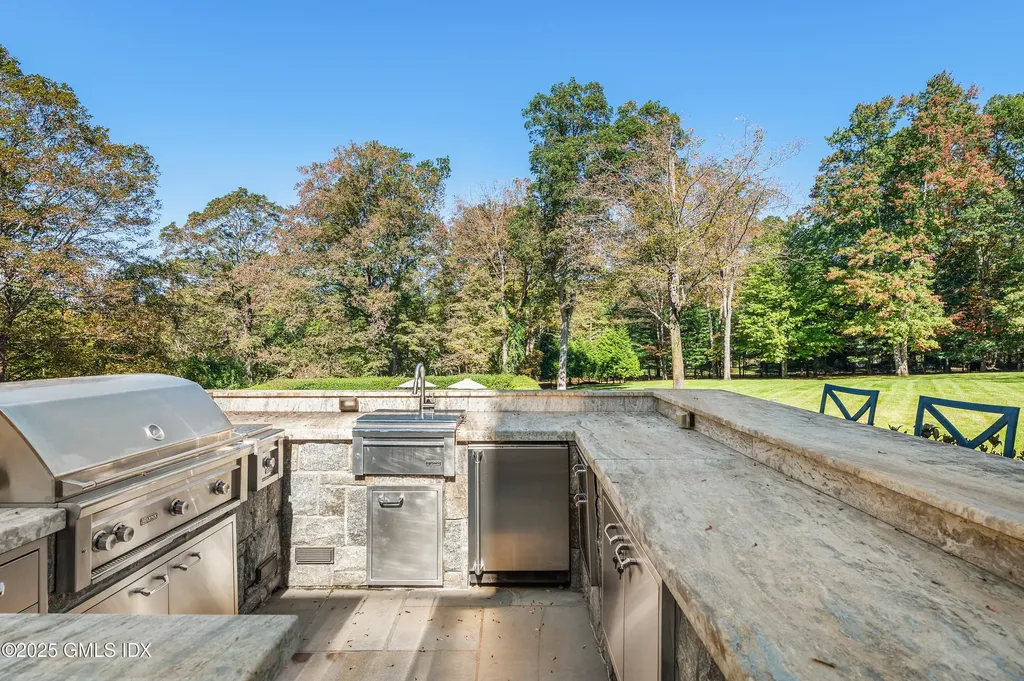 895 Lake Avenue Greenwich CT 06831