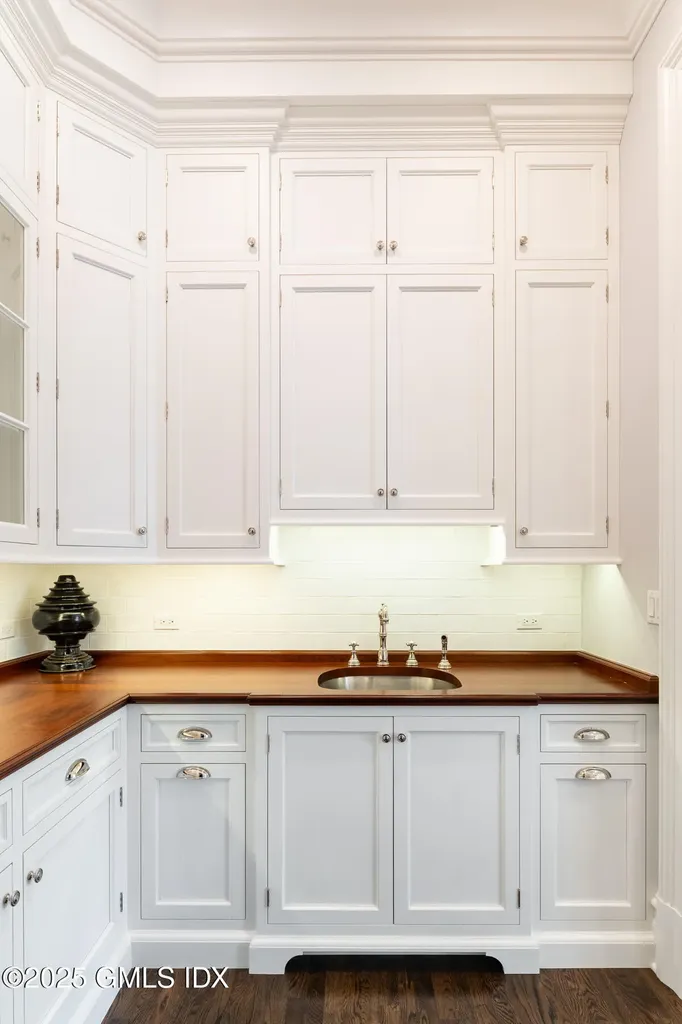 895 Lake Avenue Greenwich CT 06831