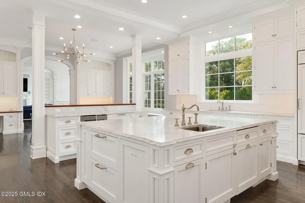 895 Lake Avenue Greenwich CT 06831