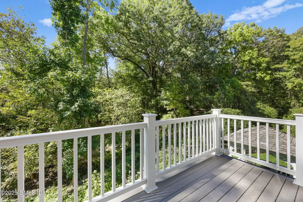 333 Palmer Hill Road Riverside CT 06878