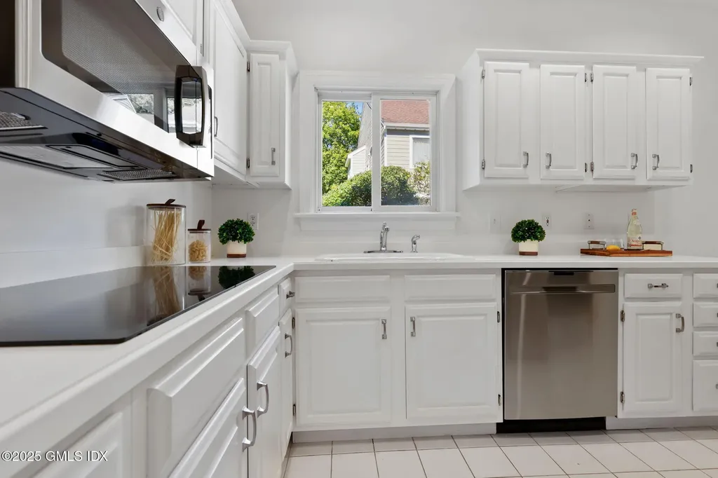 333 Palmer Hill Road Riverside CT 06878