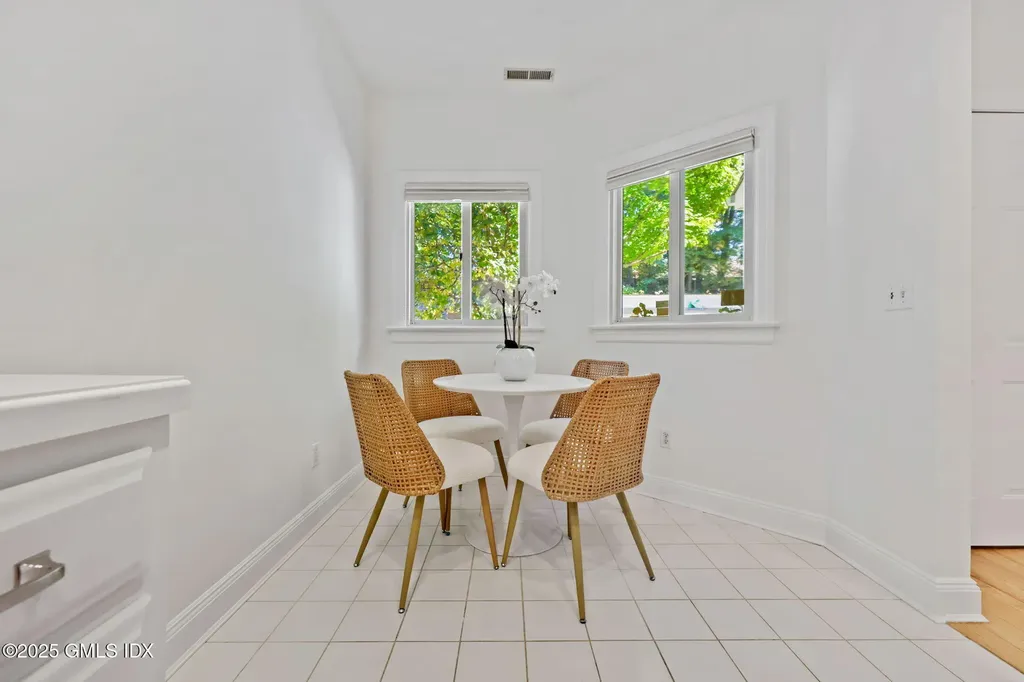 333 Palmer Hill Road Riverside CT 06878