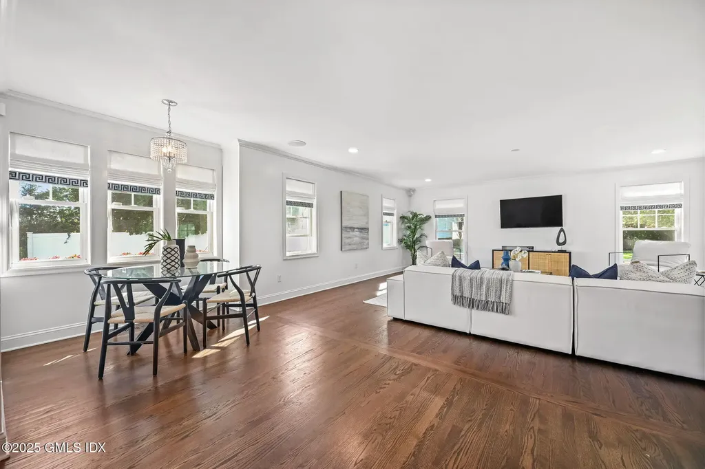 93 Rockledge Drive Stamford CT 06902