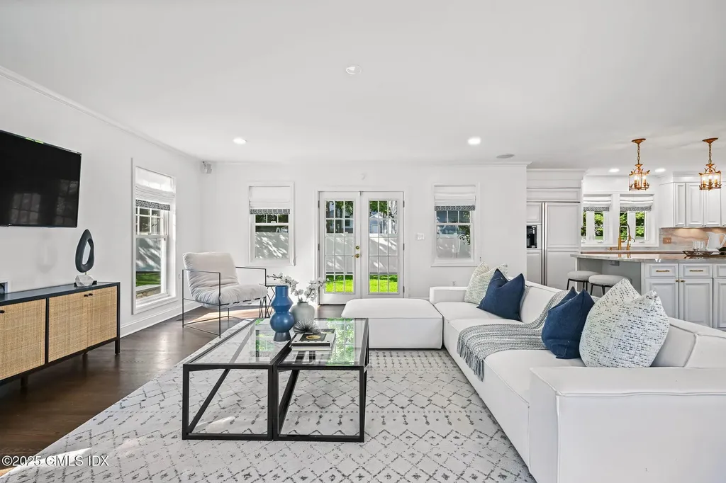 93 Rockledge Drive Stamford CT 06902