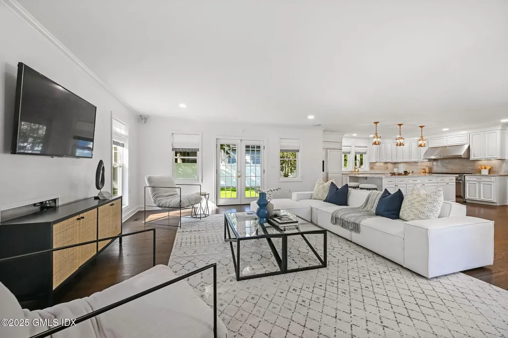 93 Rockledge Drive Stamford CT 06902