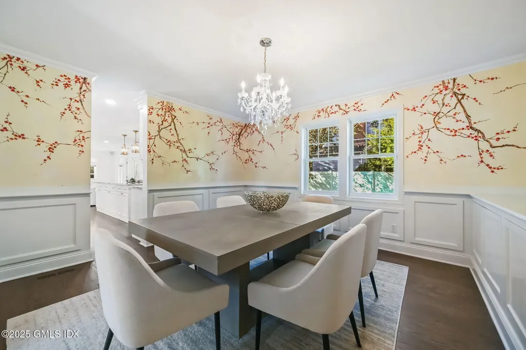 93 Rockledge Drive Stamford CT 06902