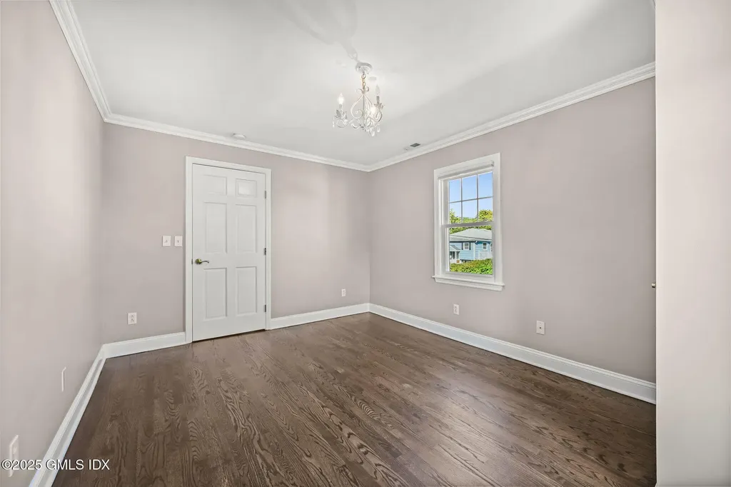 93 Rockledge Drive Stamford CT 06902