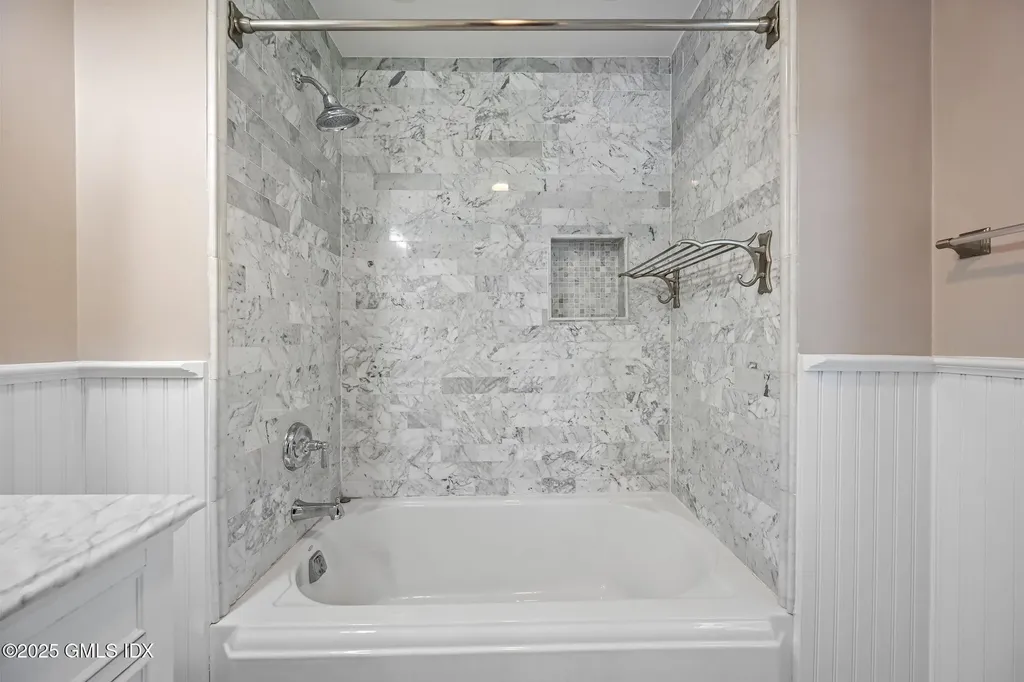 93 Rockledge Drive Stamford CT 06902