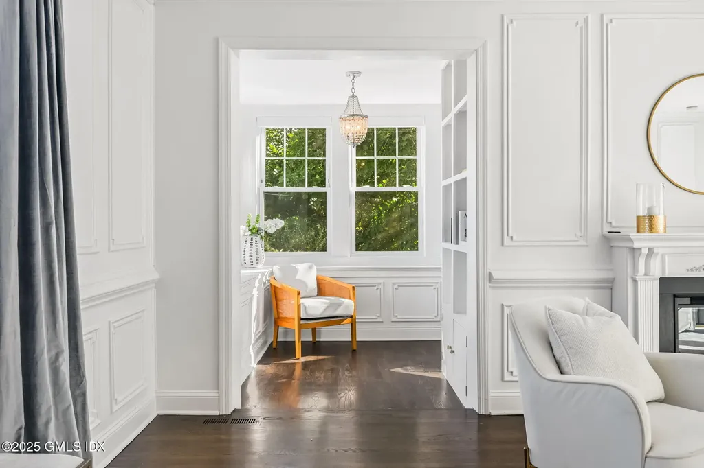 93 Rockledge Drive Stamford CT 06902