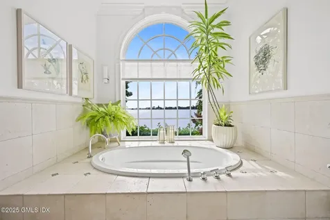 19 Weeds Landing Darien CT 06820