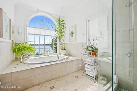 19 Weeds Landing Darien CT 06820