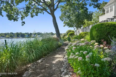 19 Weeds Landing Darien CT 06820