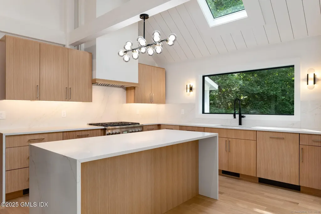 10 Tomahawk Lane Greenwich CT 06830