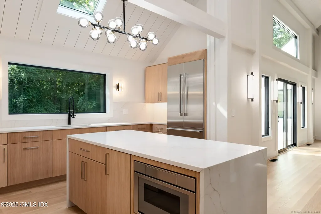 10 Tomahawk Lane Greenwich CT 06830