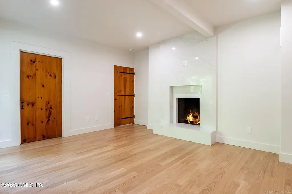 10 Tomahawk Lane Greenwich CT 06830