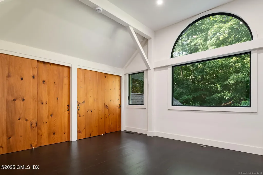 10 Tomahawk Lane Greenwich CT 06830