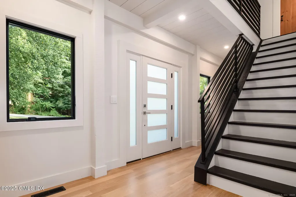 10 Tomahawk Lane Greenwich CT 06830