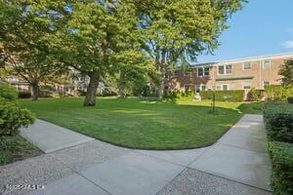 65 Putnam Park Greenwich CT 06830