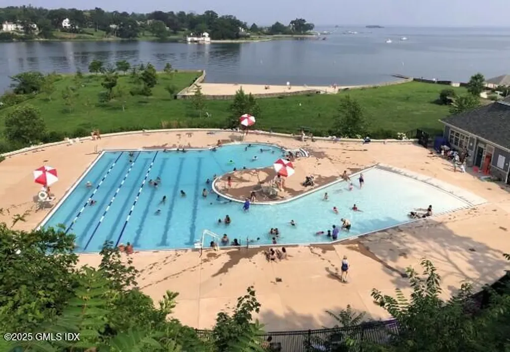 30 High Street Greenwich CT 06830