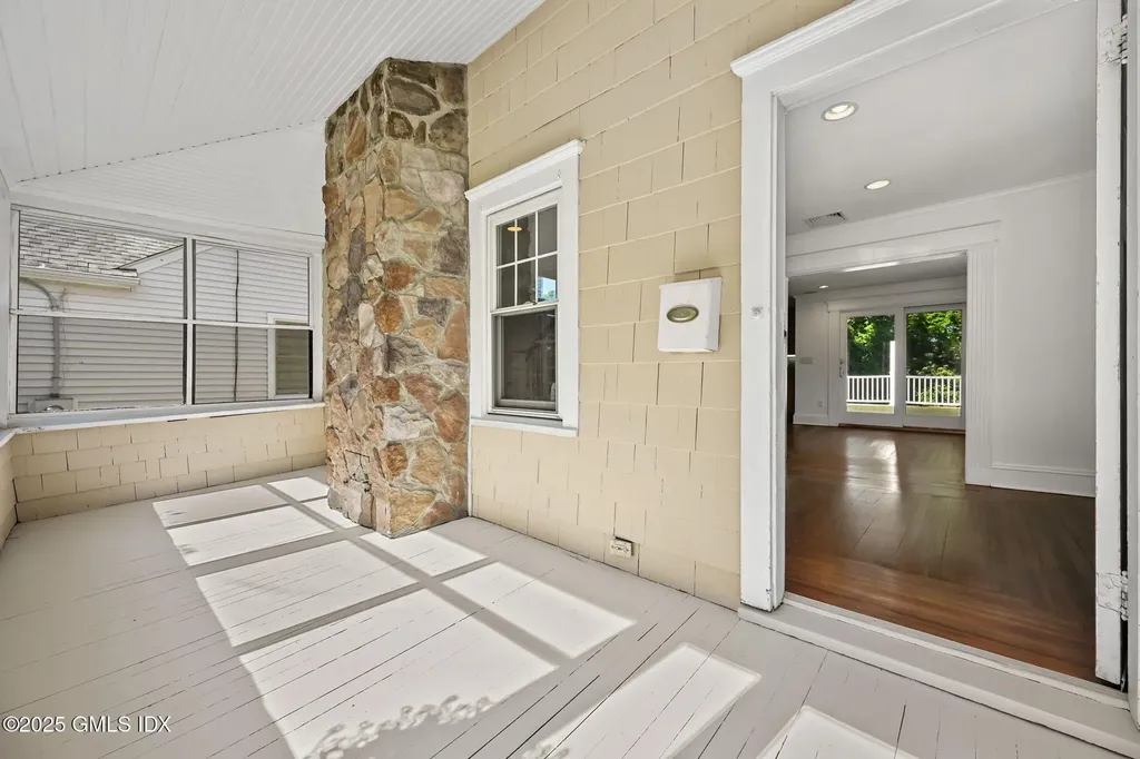 30 High Street Greenwich CT 06830