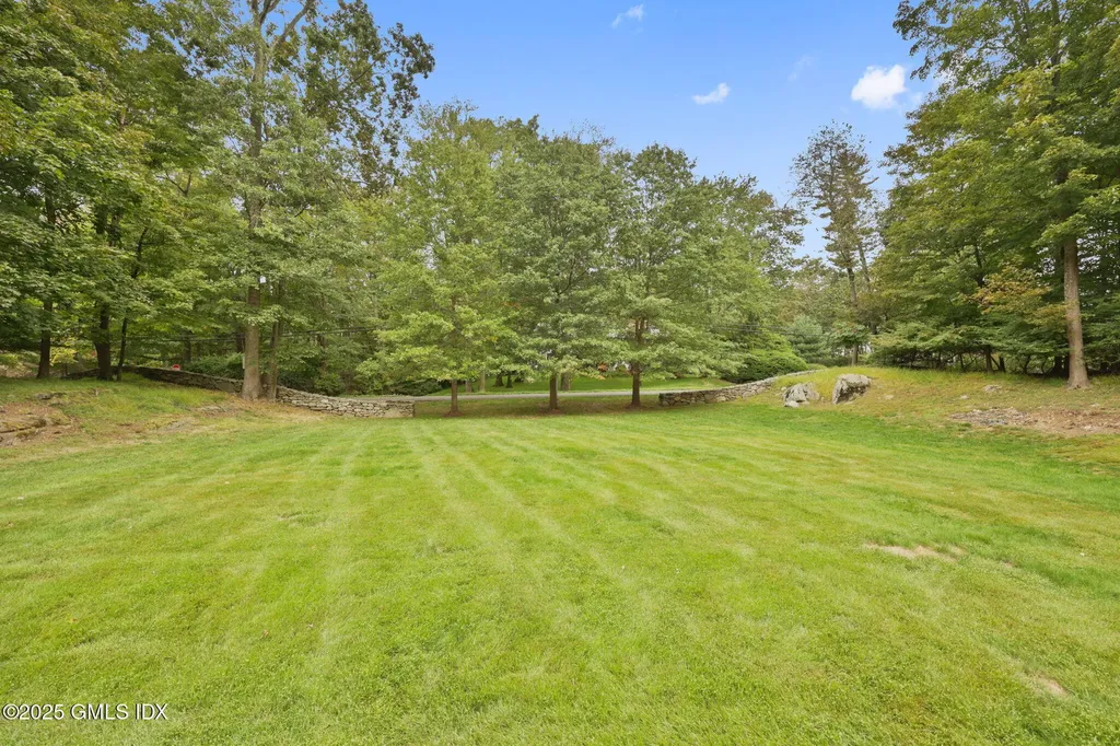 78 Londonderry Drive Greenwich CT 06830