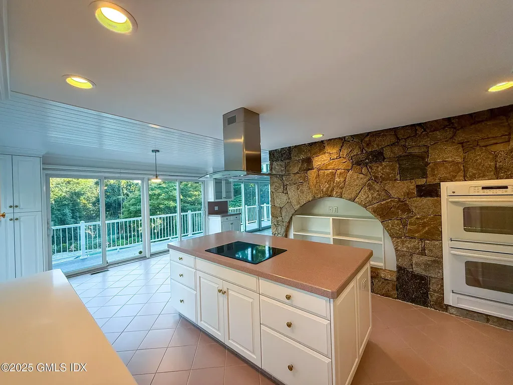 21 Harkim Road Greenwich CT 06831