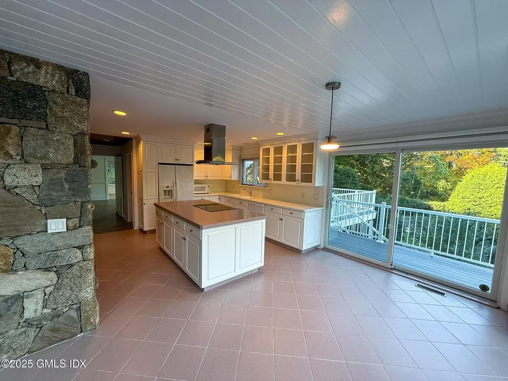 21 Harkim Road Greenwich CT 06831