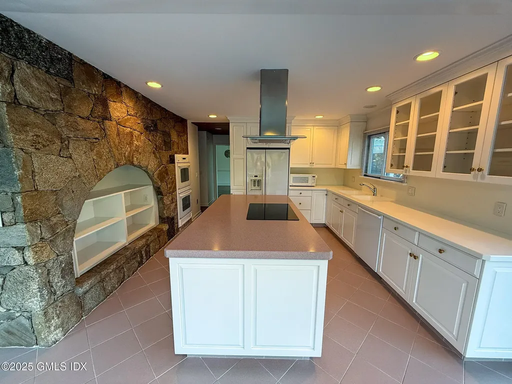 21 Harkim Road Greenwich CT 06831