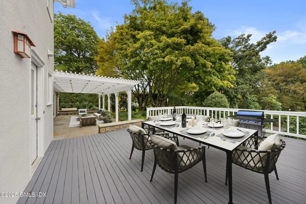 21 Harkim Road Greenwich CT 06831