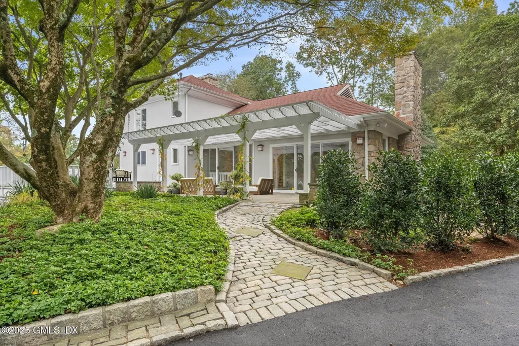 21 Harkim Road Greenwich CT 06831