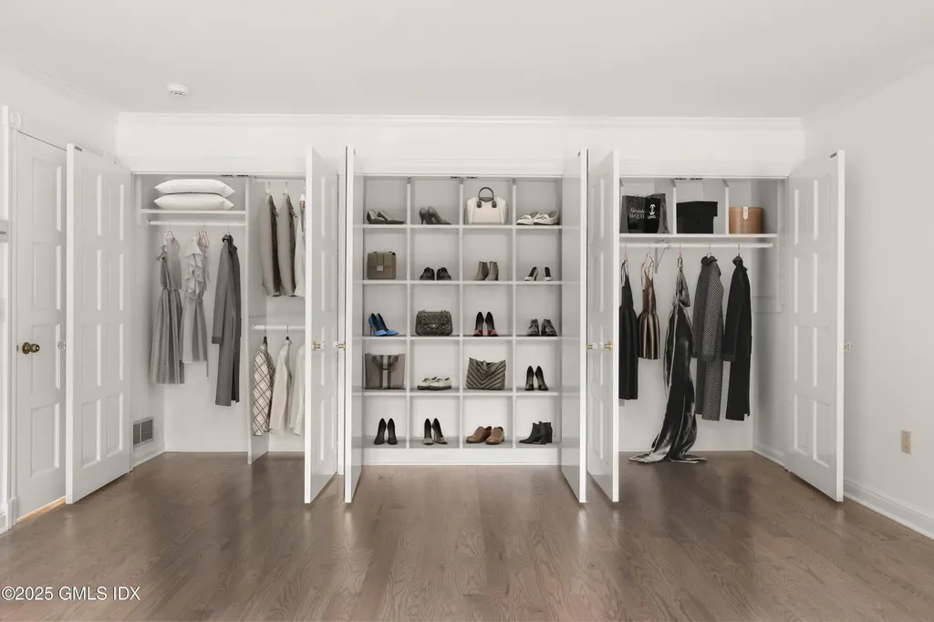 21 Harkim Road Greenwich CT 06831