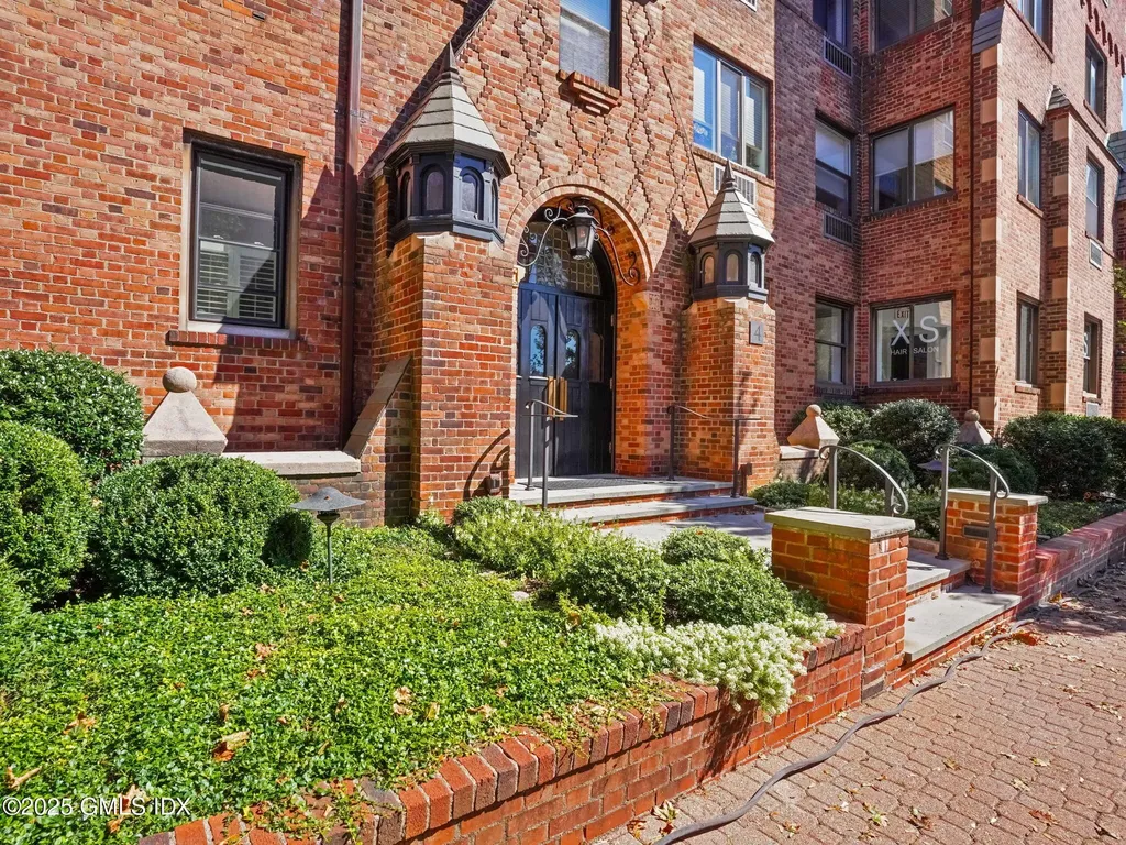 4 Lafayette Court Greenwich CT 06830