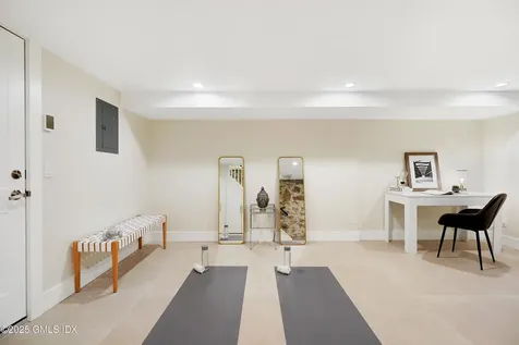 31 East Avenue New Canaan CT 06840