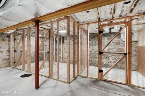 31 East Avenue New Canaan CT 06840