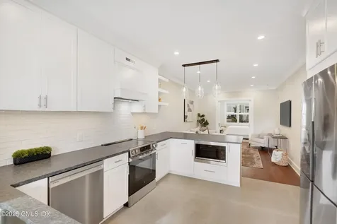 31 East Avenue New Canaan CT 06840