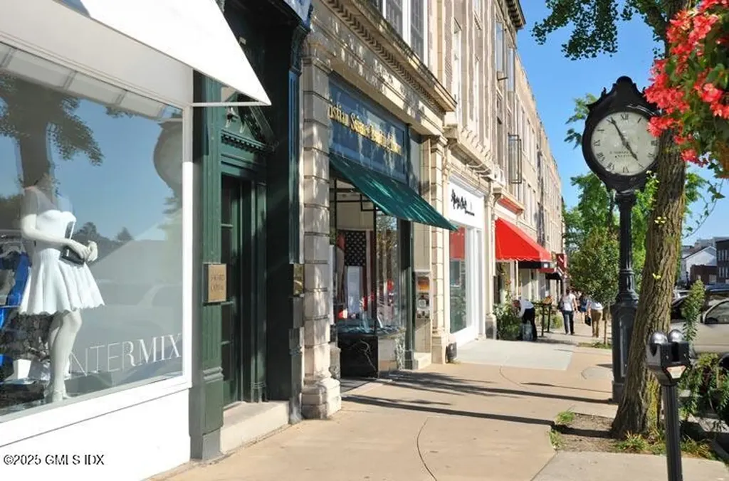 44 Greenwich Avenue Greenwich CT 06830