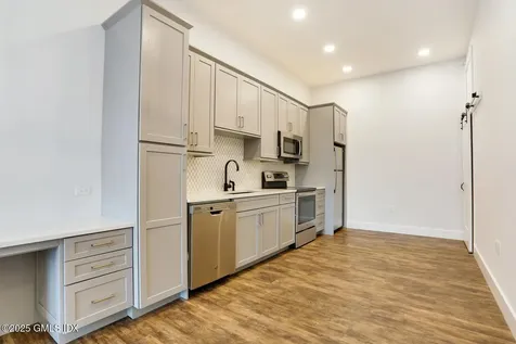 44 Greenwich Avenue Greenwich CT 06830