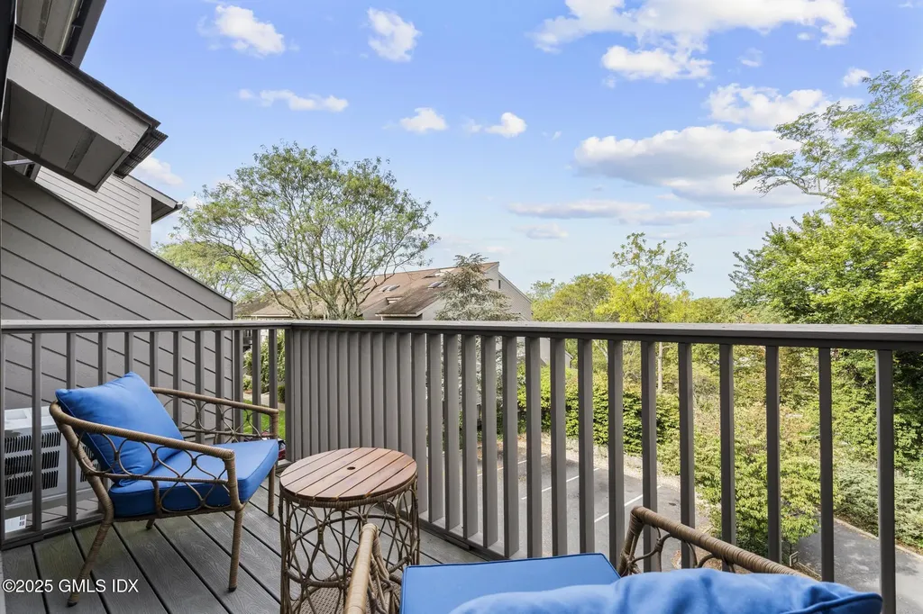 1465 E Putnam Avenue Old Greenwich CT 06870