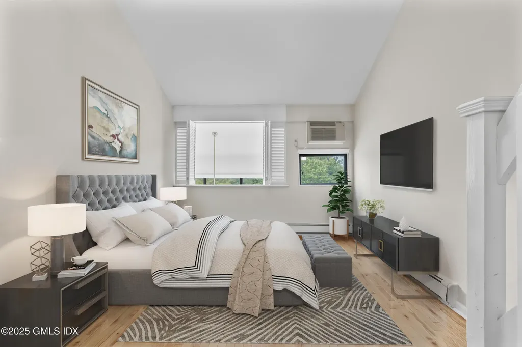 1465 E Putnam Avenue Old Greenwich CT 06870