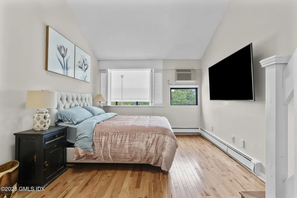 1465 E Putnam Avenue Old Greenwich CT 06870