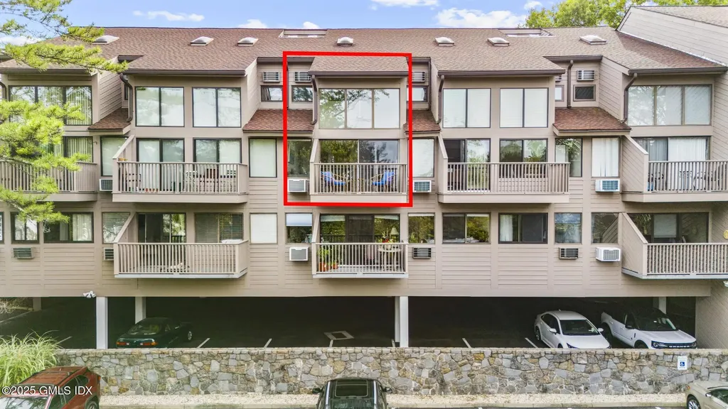 1465 E Putnam Avenue Old Greenwich CT 06870