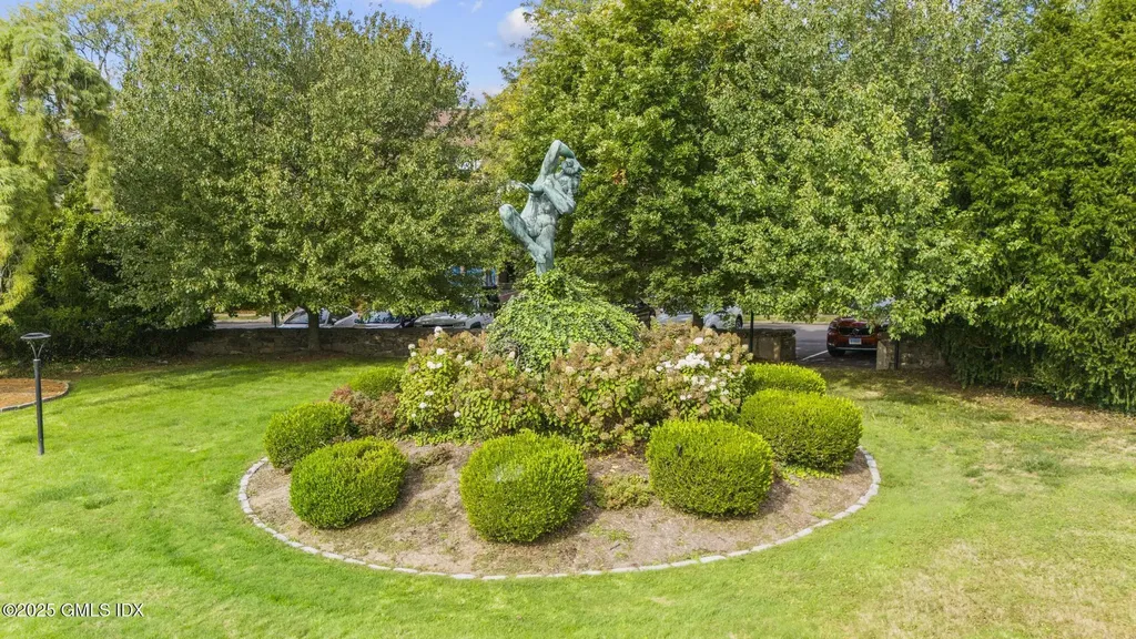 1465 E Putnam Avenue Old Greenwich CT 06870