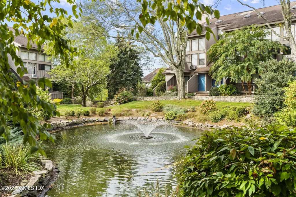 1465 E Putnam Avenue Old Greenwich CT 06870