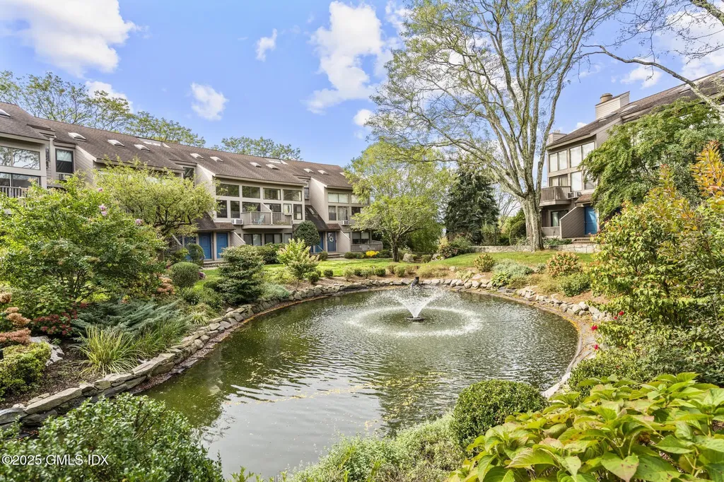 1465 E Putnam Avenue Old Greenwich CT 06870