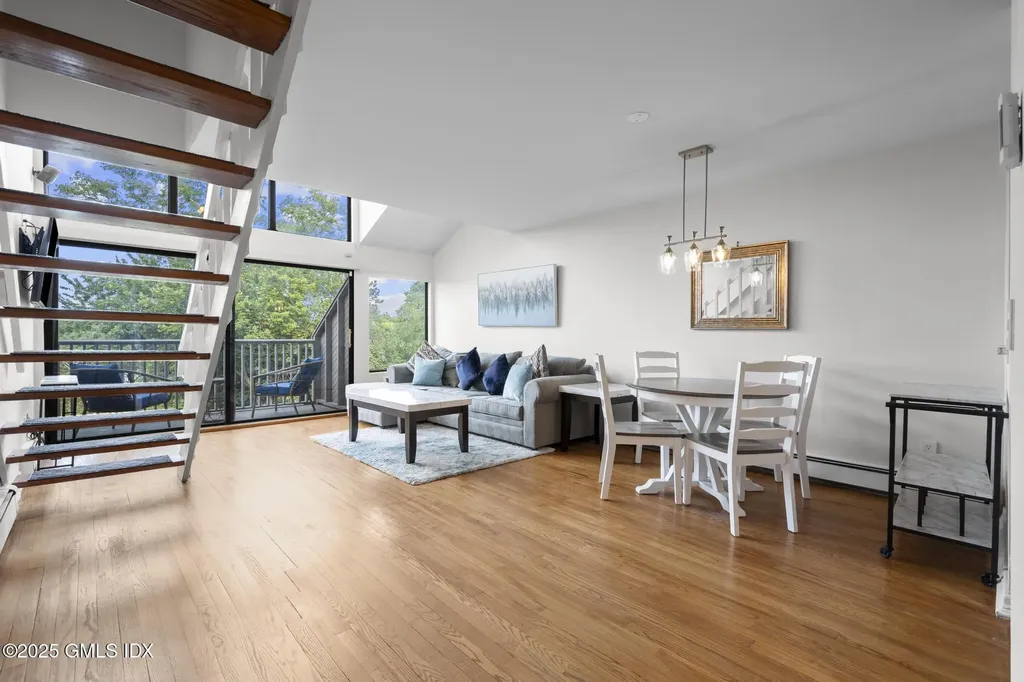 1465 E Putnam Avenue Old Greenwich CT 06870