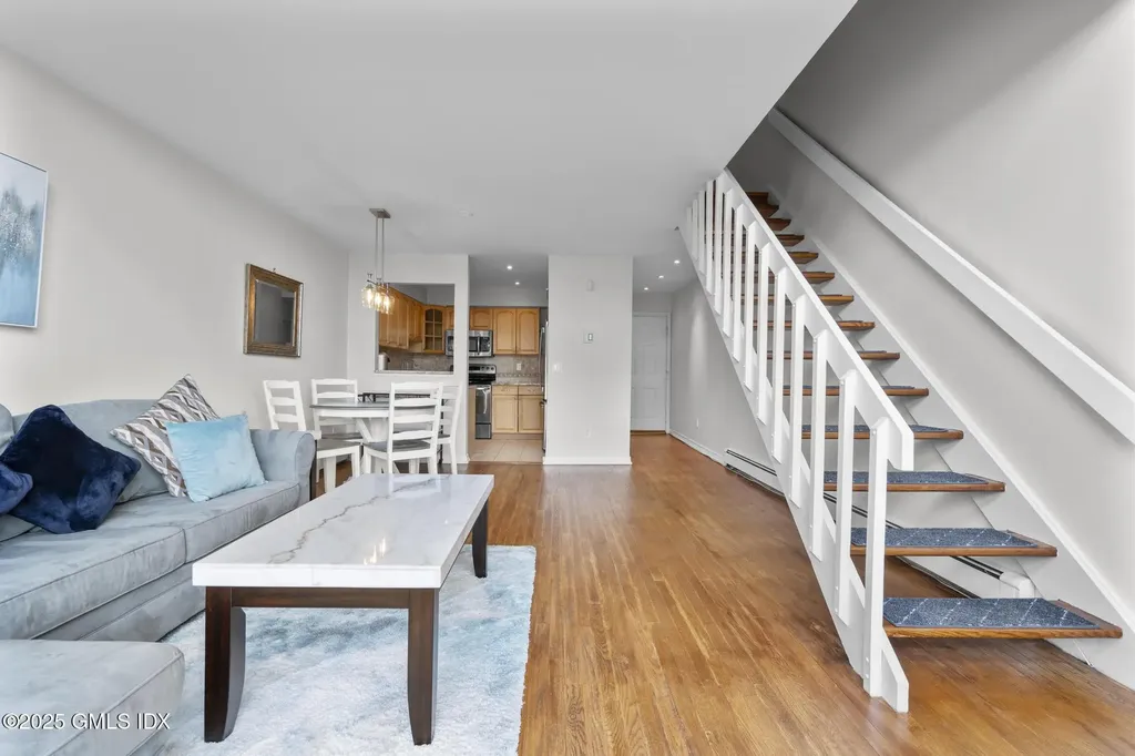 1465 E Putnam Avenue Old Greenwich CT 06870