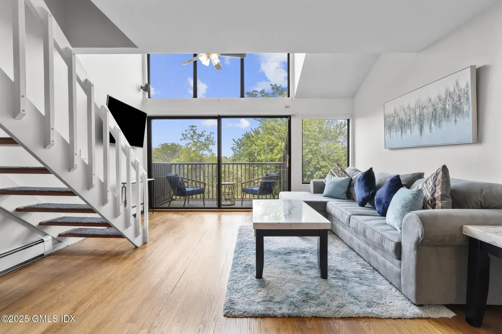 1465 E Putnam Avenue Old Greenwich CT 06870